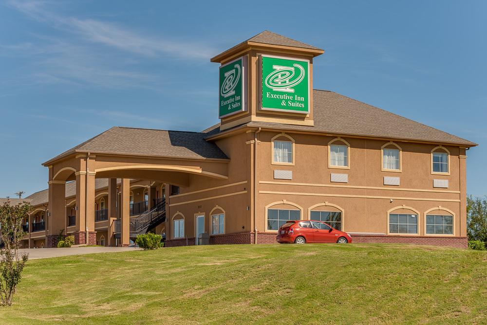 Executive Inn & Suites Cushing Exterior foto